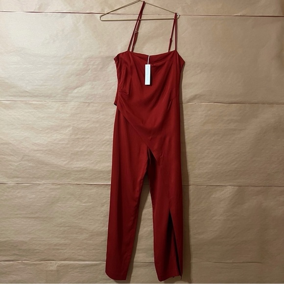 Michelle Mason | NWT Asymmetrical Strap Jumpsuit Drape Overlay Size 4 - Picture 1 of 14